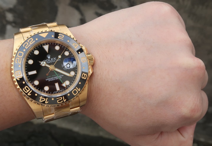 Rolex GMT-Master II 116718LN REPLICA